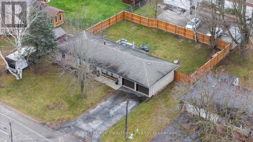 156 John Street N — photo 40 of 40