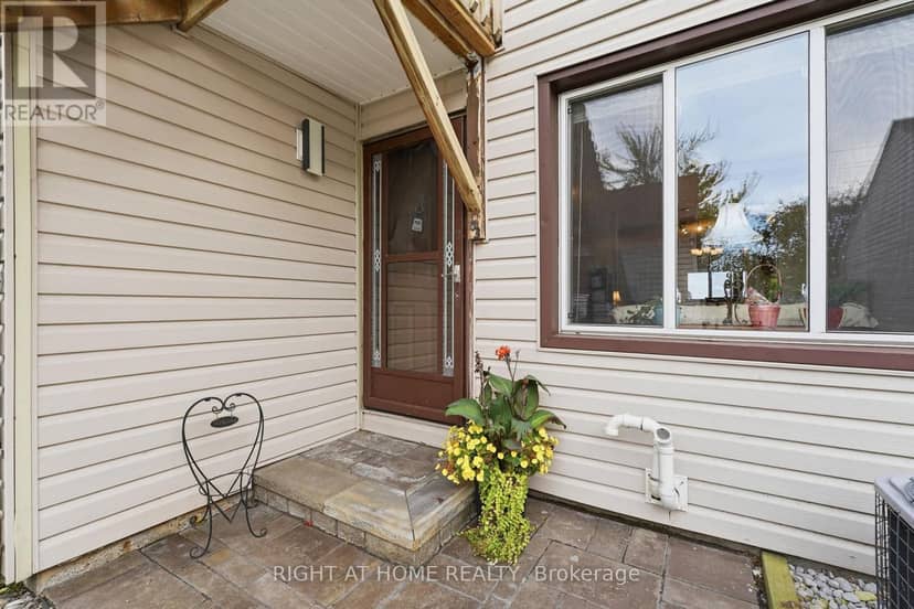 103 - 43 Olive Crescent E — photo 4 of 19