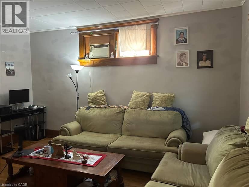 102 STANLEY Street, Simcoe, photo 4
