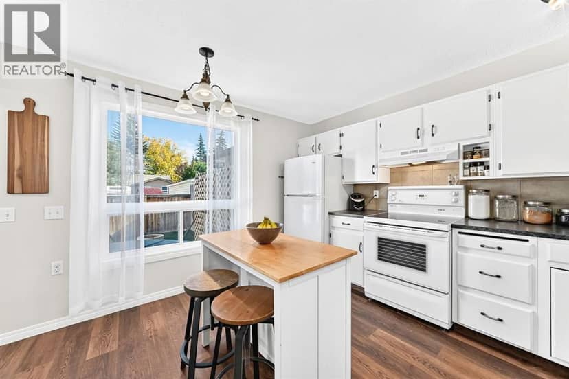 378 Midridge Drive SE — photo 12 of 40
