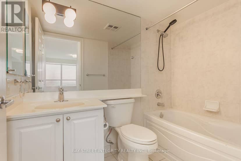 2328 - 3888 Duke Of York Boulevard — photo 16 of 40