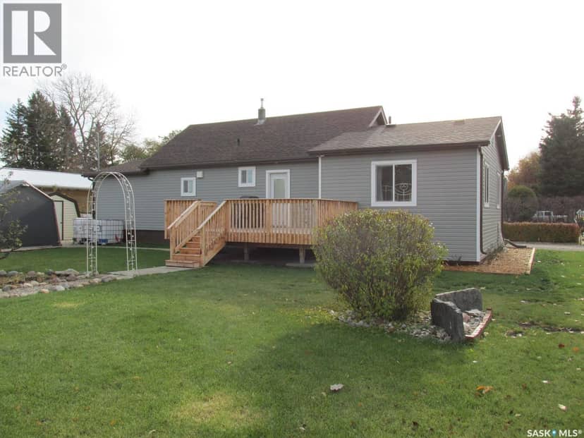 302 Rustad AVENUE, White Fox, photo 3