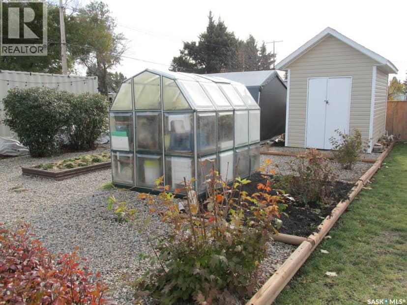 302 Rustad AVENUE, White Fox, photo 5