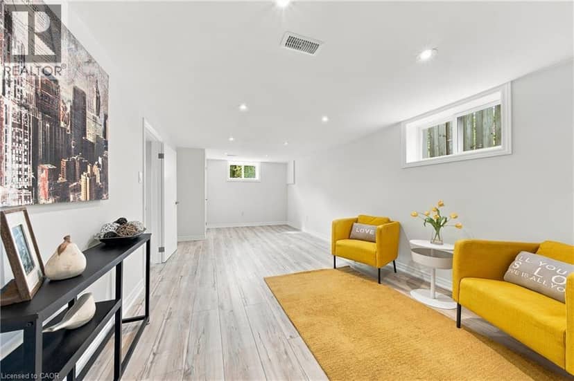 662 DYNES Road — photo 31 of 40