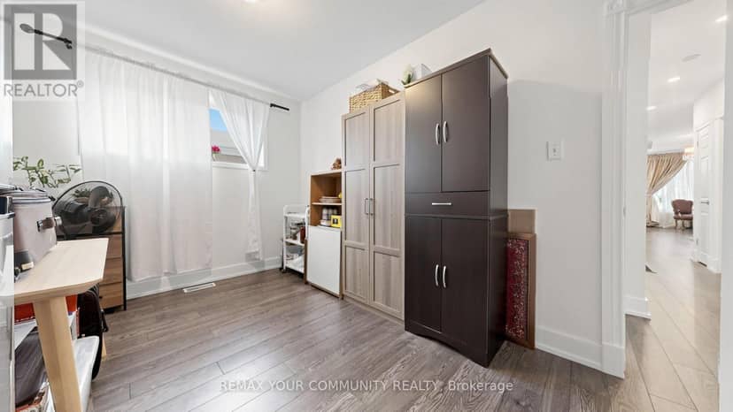 59 Davis Road — photo 10 of 37