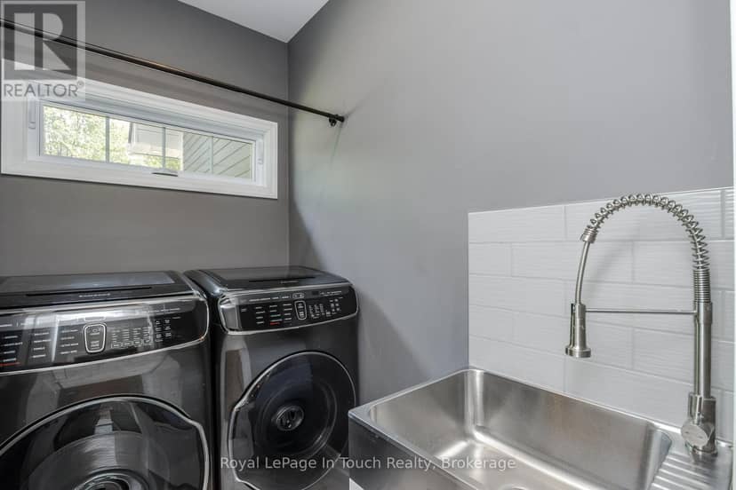 55 Beaufort Crescent — photo 33 of 40
