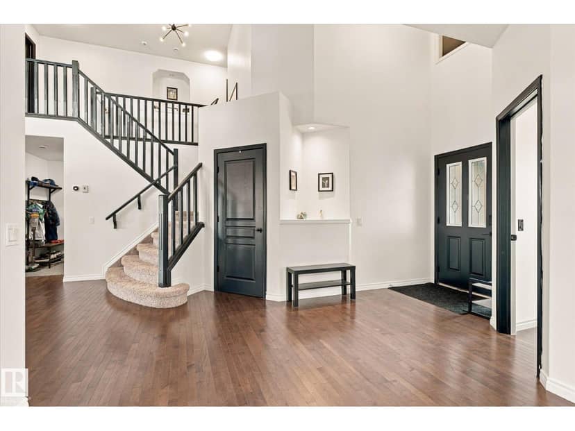 10405 98 ST — photo 21 of 40