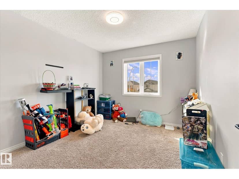 10405 98 ST — photo 34 of 40
