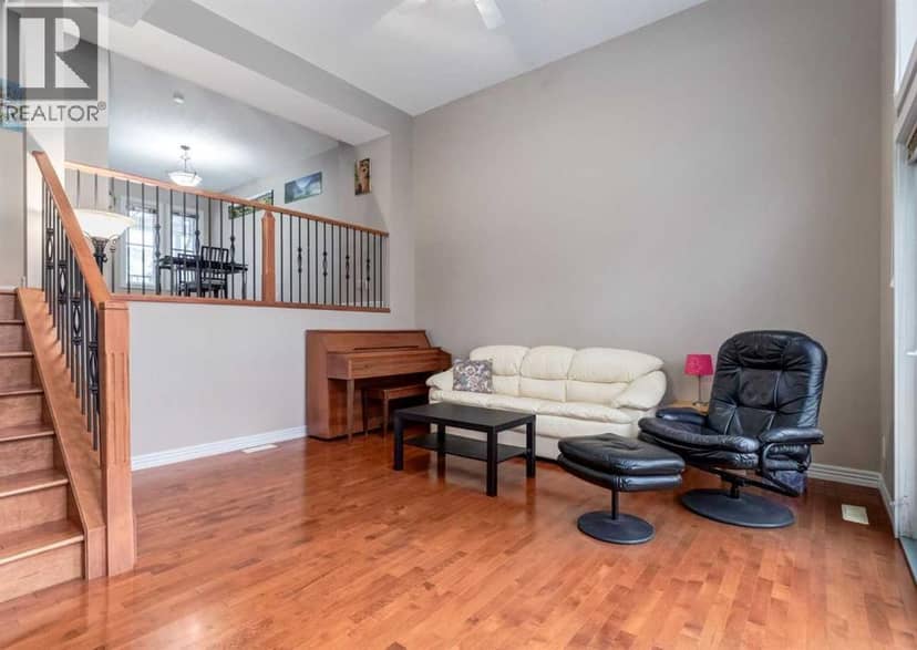 12 Royal Oak Lane NW, Calgary, photo 5
