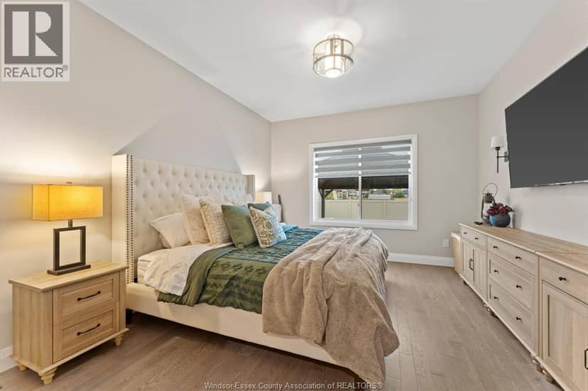 209 Mullen Crescent — photo 15 of 32