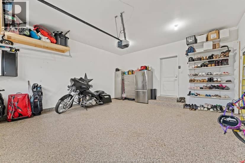 209 Mullen Crescent — photo 28 of 32