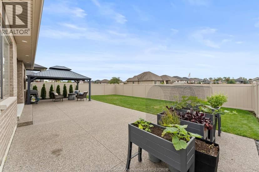 209 Mullen Crescent — photo 32 of 32