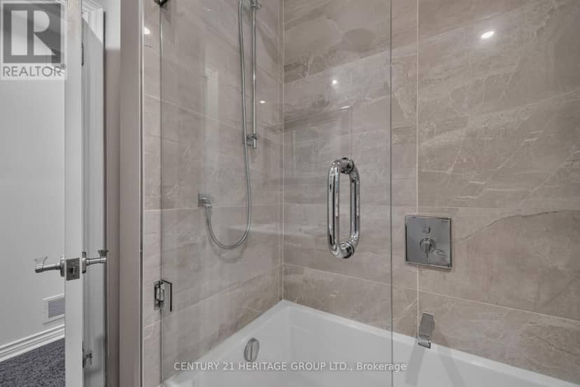 1 Arthur Evans Crescent — photo 29 of 40