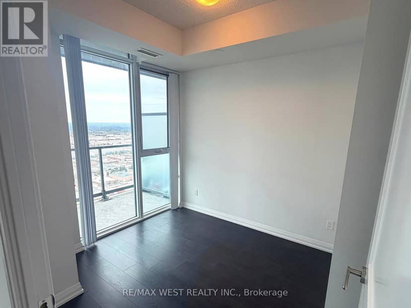 3610 - 7895 Jane Street — photo 12 of 30
