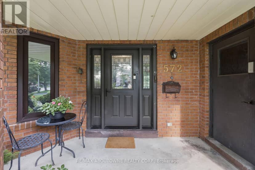 572 Harmony Avenue — photo 4 of 40