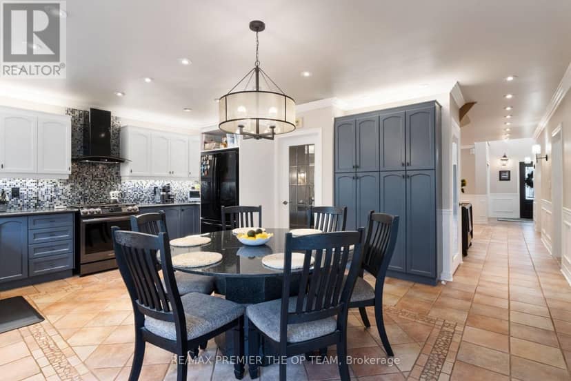 5 Southbury Manor Drive — photo 11 of 33