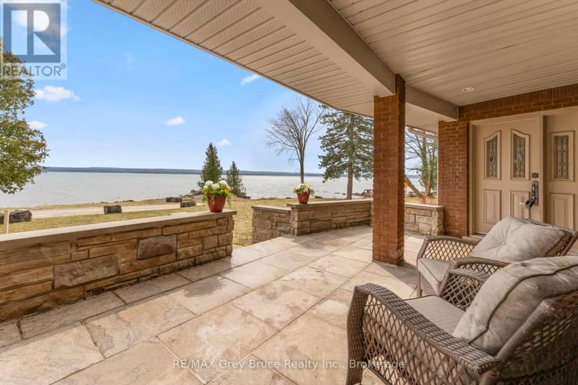 122 Cottage Lane — photo 4 of 40