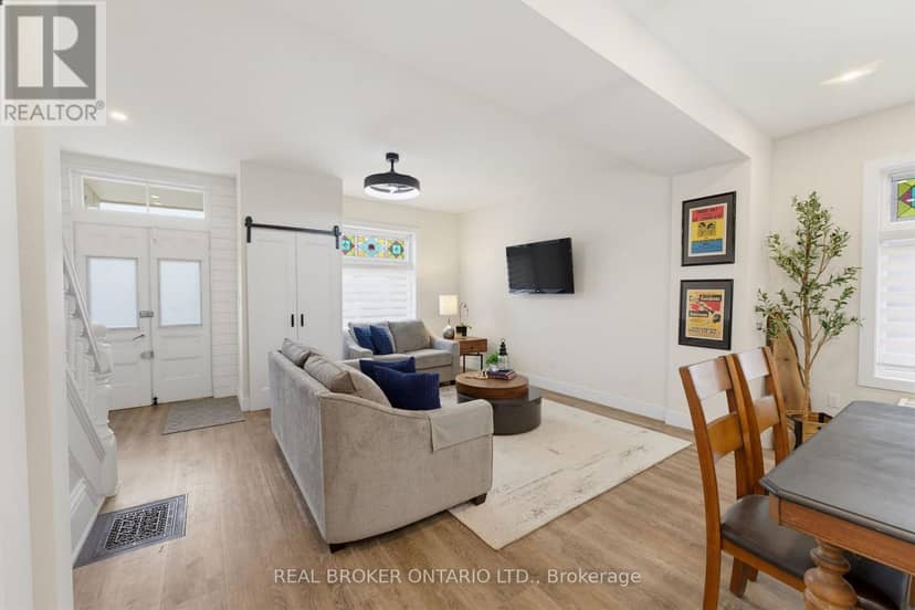 118 Clarence Street — photo 8 of 30