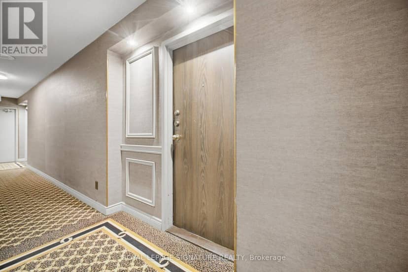 1002 - 77 Carlton Street — photo 4 of 26
