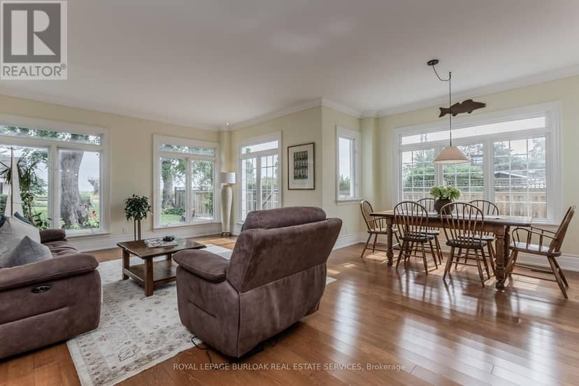 849 Beach Boulevard — photo 15 of 37