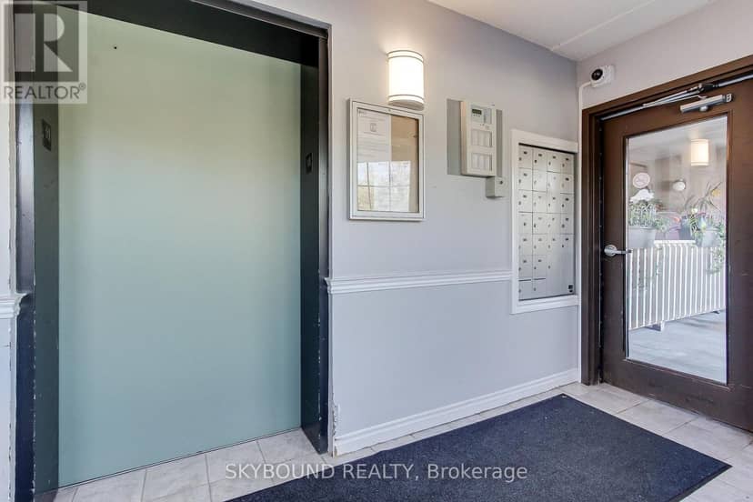 302 - 4003 Kilmer Drive, Burlington, photo 2