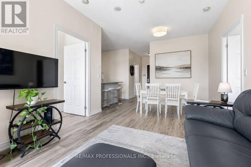 801 - 1135 Royal York Road — photo 5 of 27