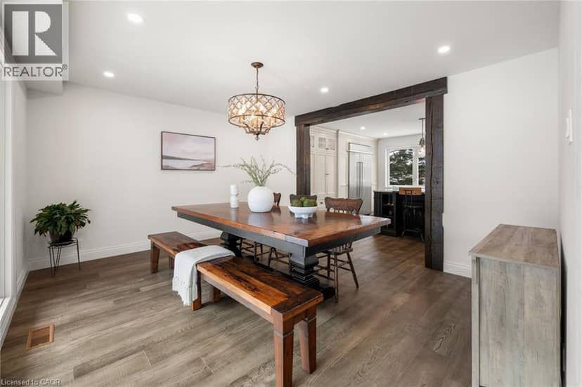 75 LYON Avenue — photo 8 of 37