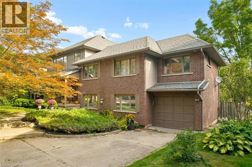 75 LYON Avenue — photo 3 of 37