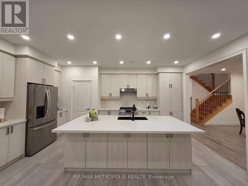 10 Wraggs Road, Bradford West Gwillimbury, photo 4