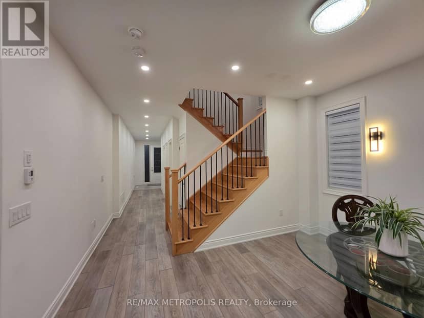10 Wraggs Road, Bradford West Gwillimbury, photo 5