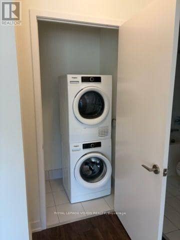 217 - 6 David Eyer Road, Richmond Hill, photo 8