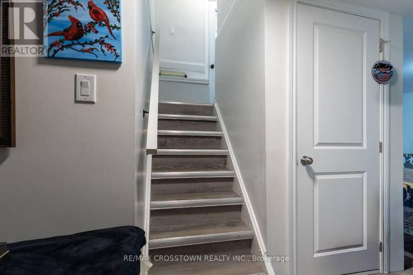 86 Victoria Street — photo 15 of 31