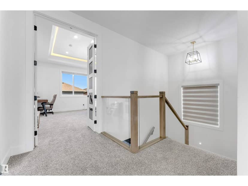 1824 18 AV NW — photo 32 of 40