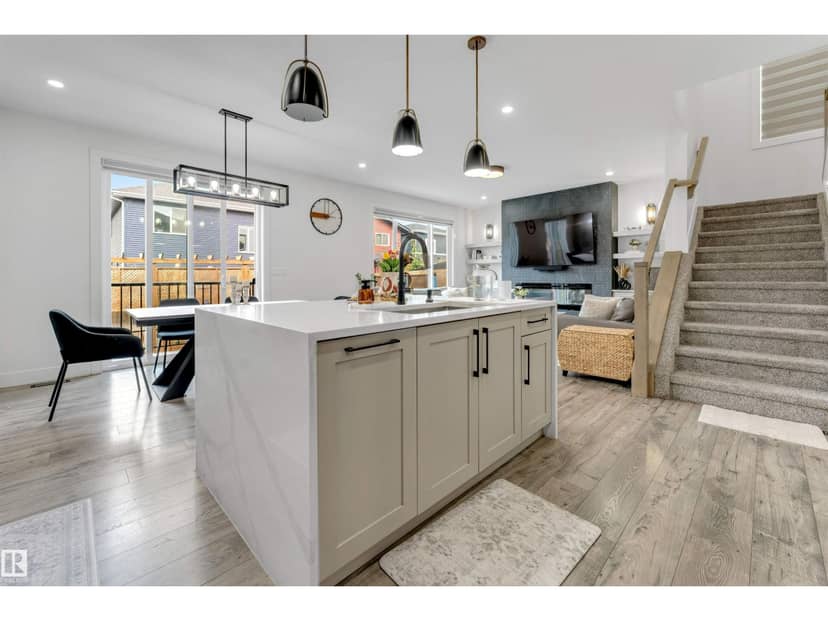 1824 18 AV NW, Edmonton, photo 5