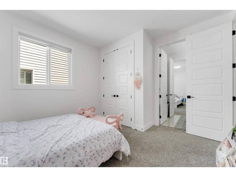 1824 18 AV NW — photo 40 of 40