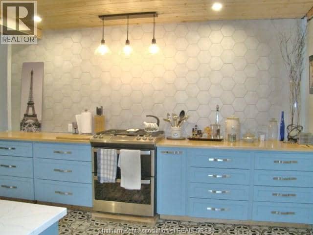 26 ERIE STREET South — photo 23 of 40