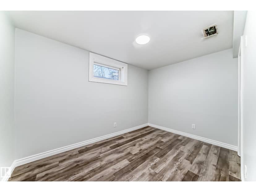 8615 42A AV NW — photo 34 of 39