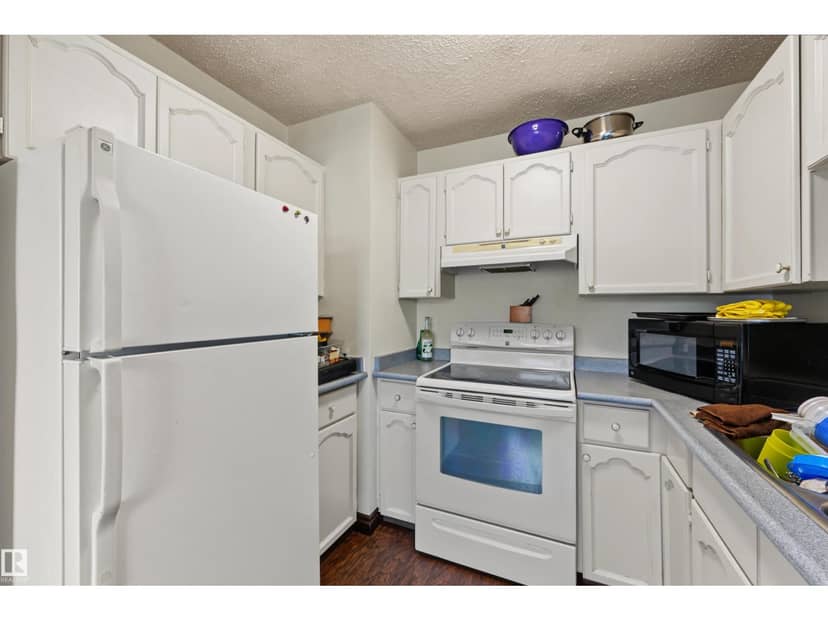 #53 4707 126 AV NW — photo 14 of 40