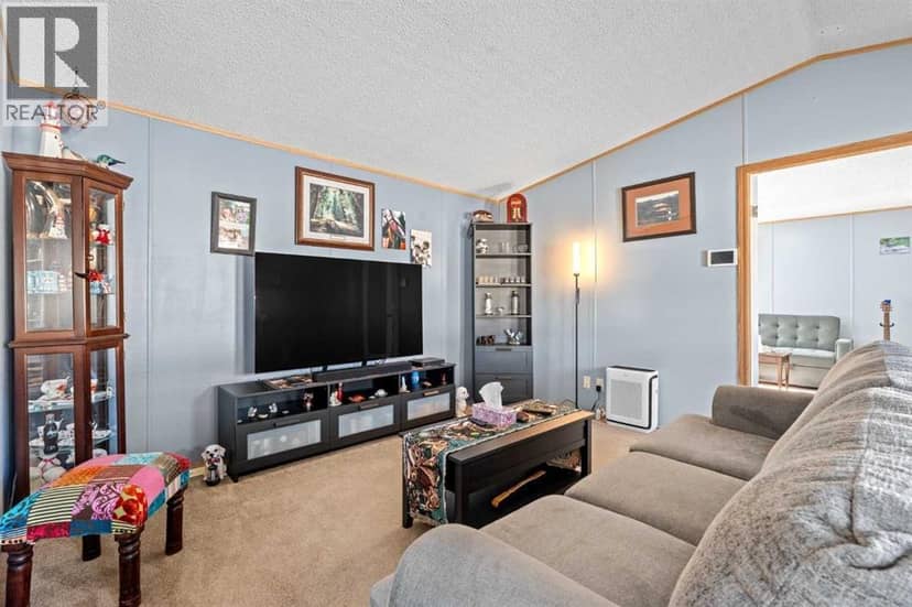 402, 1101 84 Street NE — photo 11 of 38