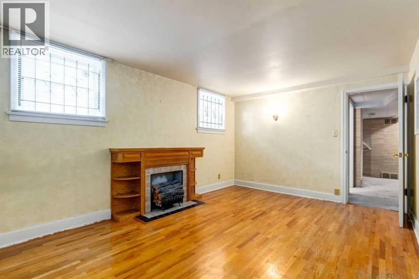 827 17 Avenue NW — photo 24 of 30