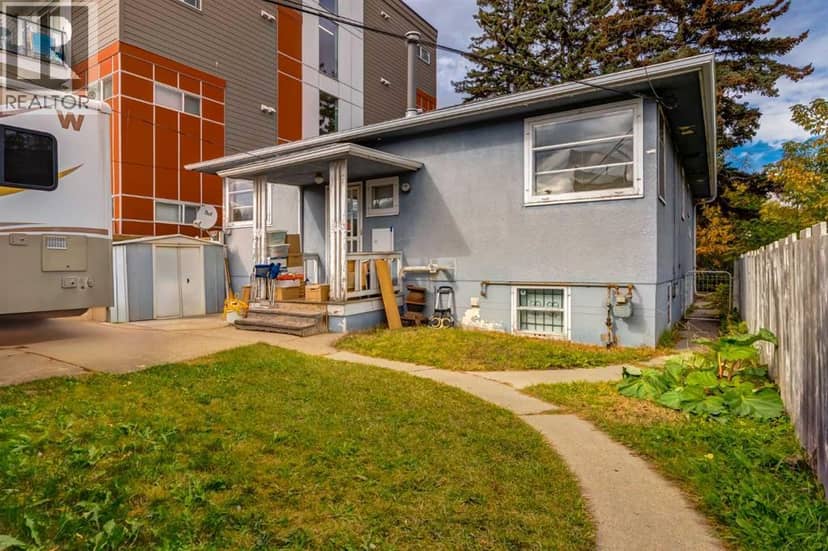 827 17 Avenue NW — photo 29 of 30