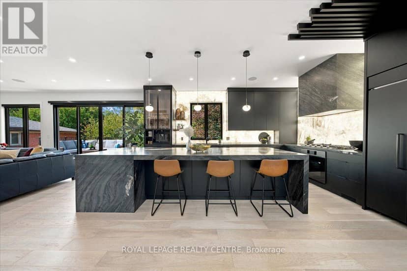 116 Elmcrest Road — photo 4 of 40
