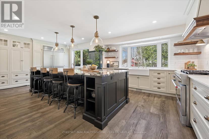 75 Lyon Avenue — photo 10 of 39
