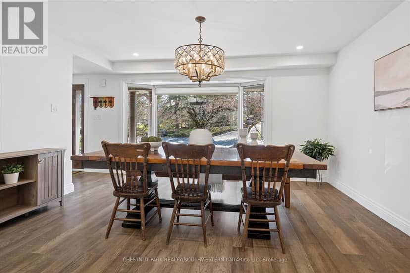 75 Lyon Avenue, Guelph, photo 8