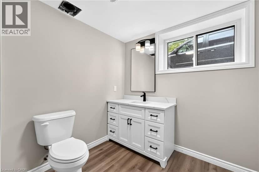 52 QUEEN Street — photo 38 of 40
