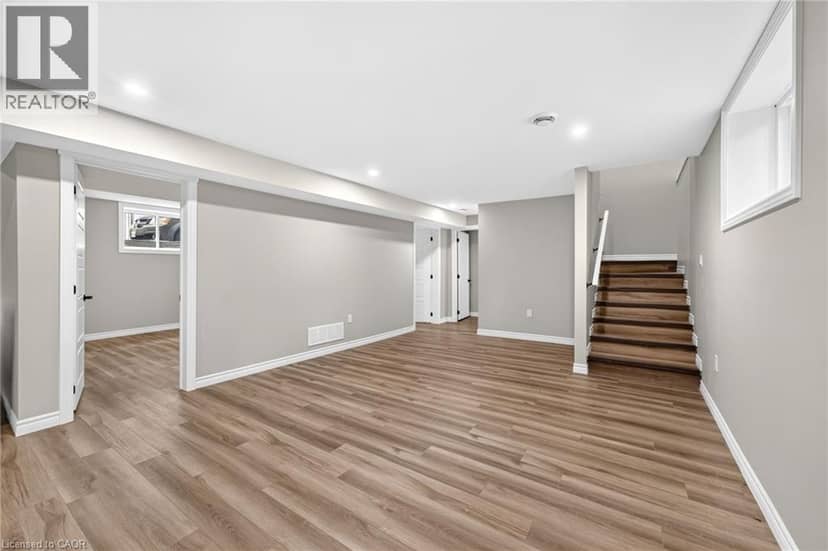 52 QUEEN Street — photo 32 of 40