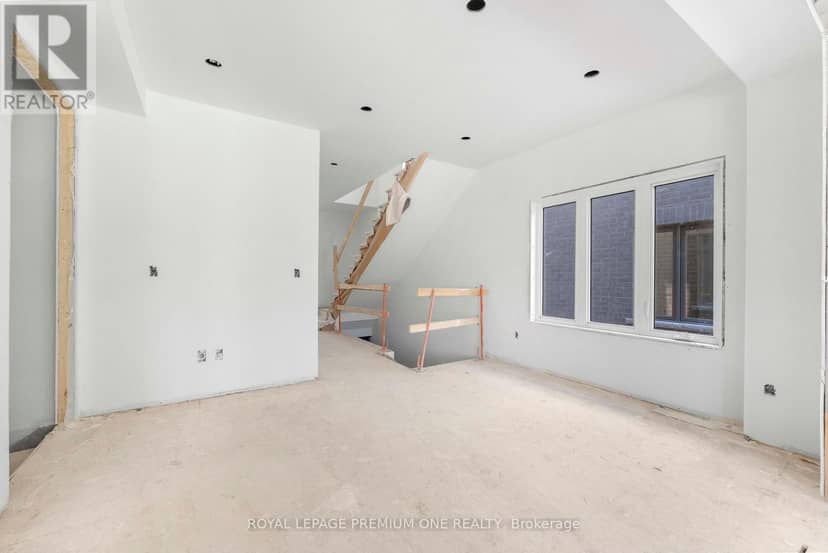 8 Jack Kenny Court — photo 10 of 40
