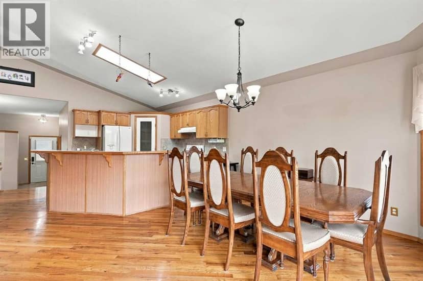 407 Lineham Acres Bay NW, High River, photo 8