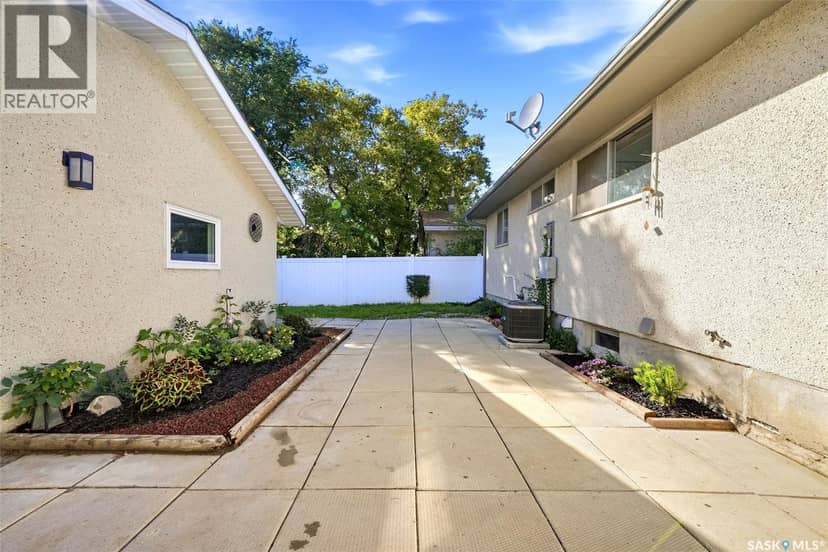 187 Read AVENUE — photo 37 of 40