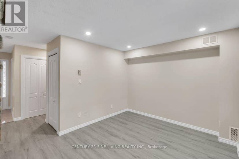 2 - 30 Laguna Parkway — photo 11 of 40